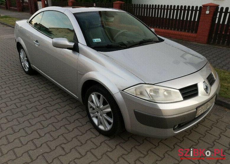 2005' Renault Megane photo #1