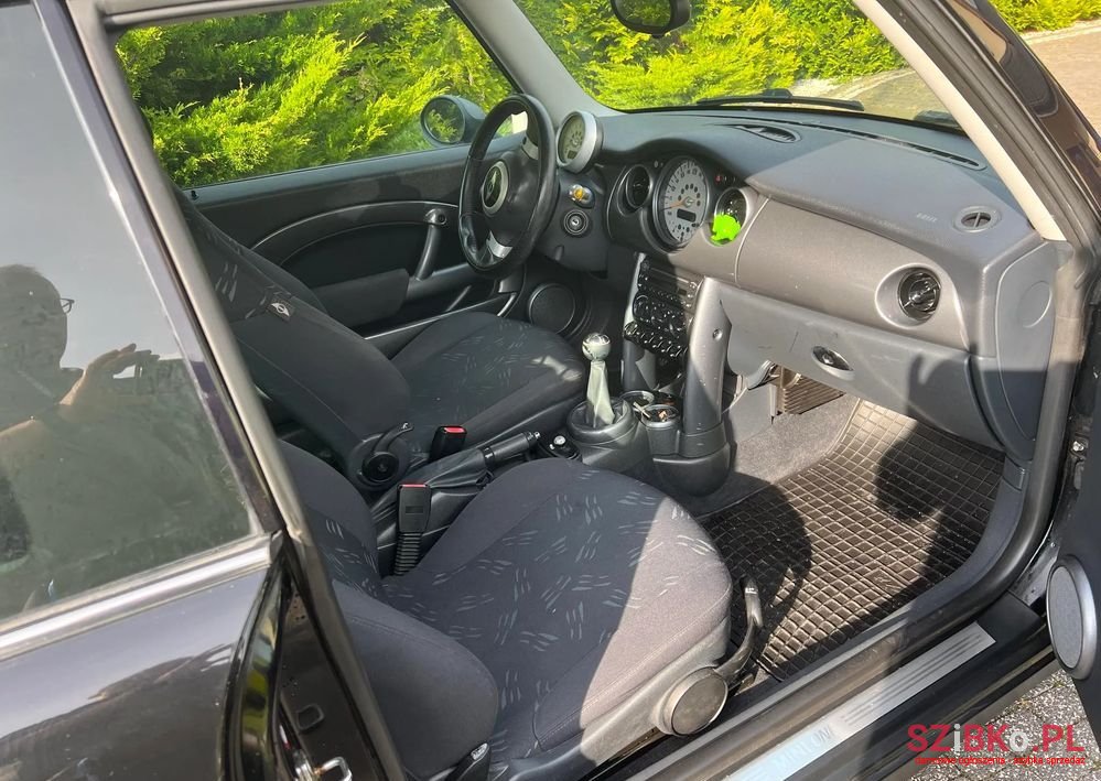 2005' MINI One Standard photo #6