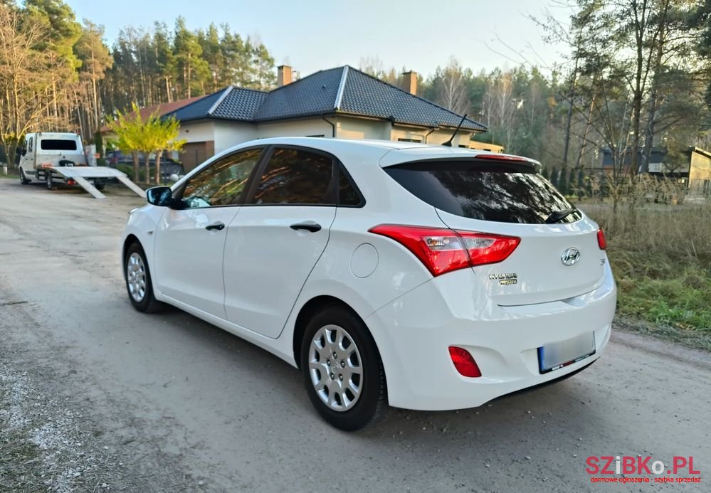 2014' Hyundai i30 1.4 Style photo #5