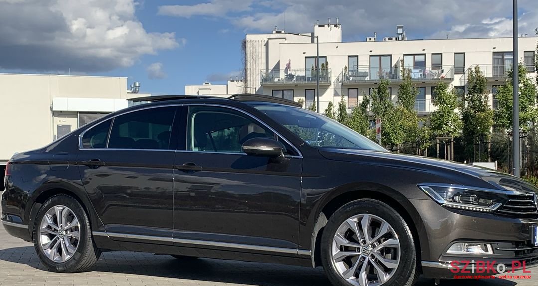 2015' Volkswagen Passat photo #1