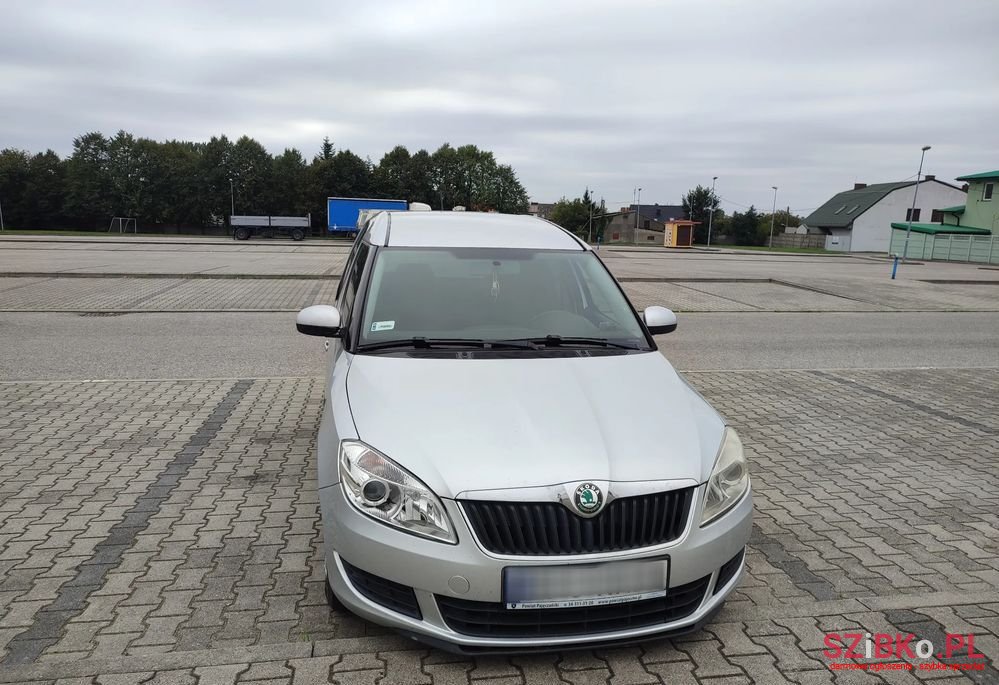 2012' Skoda Roomster 1.2 Tsi photo #5