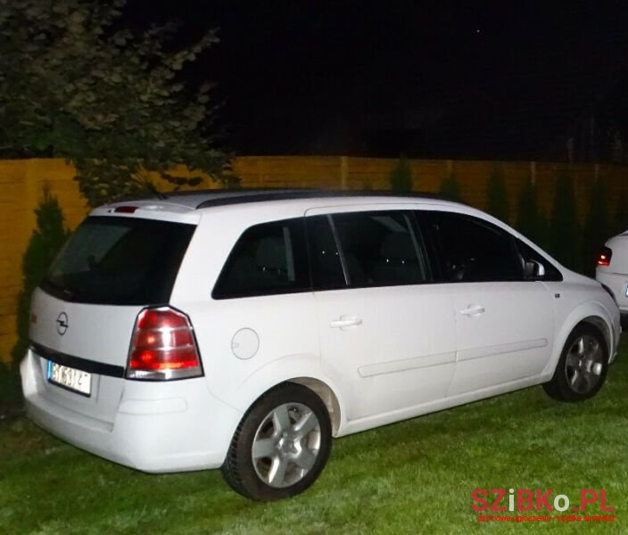 2005' Opel Zafira photo #2
