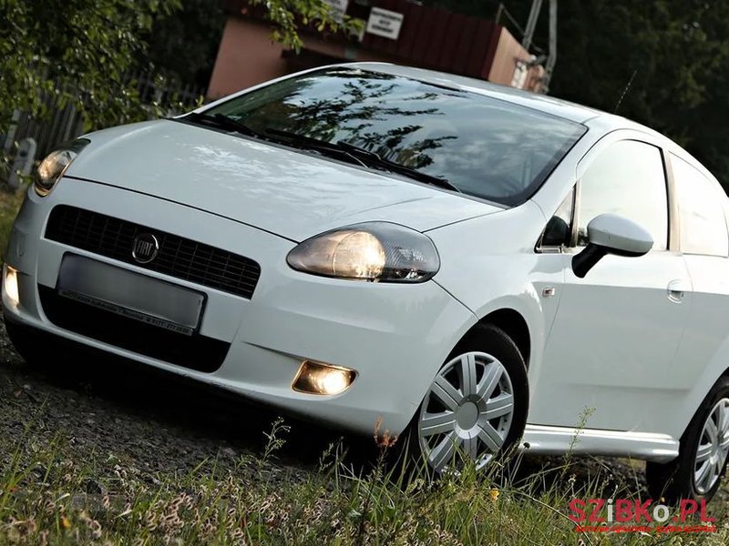 2009' Fiat Grande Punto 1.4 8V Active photo #1