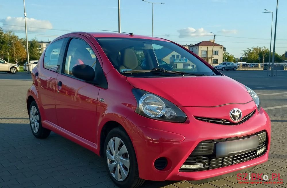 2012' Toyota Aygo photo #1