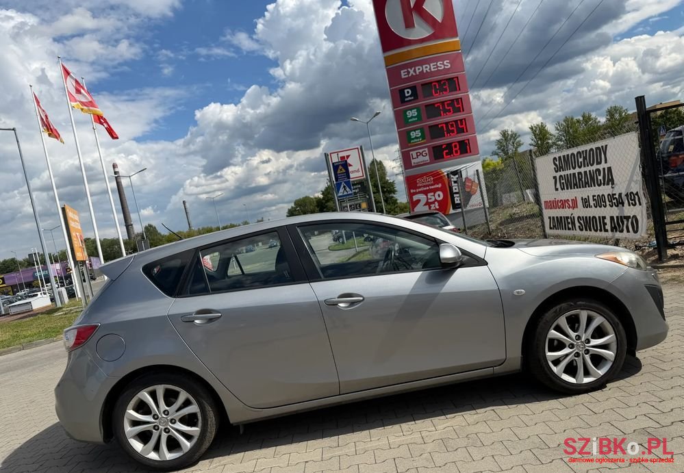 2011' Mazda 3 1.6 Exclusive photo #3