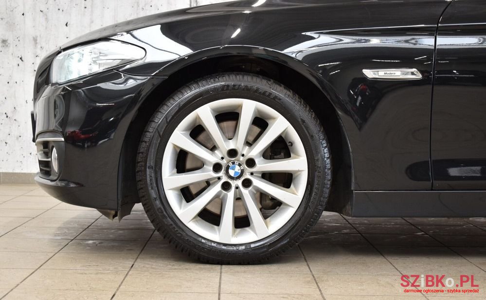 2013' BMW 5 Series photo #6