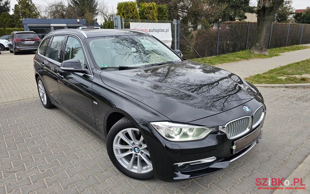 2012' BMW 3 Series photo #2