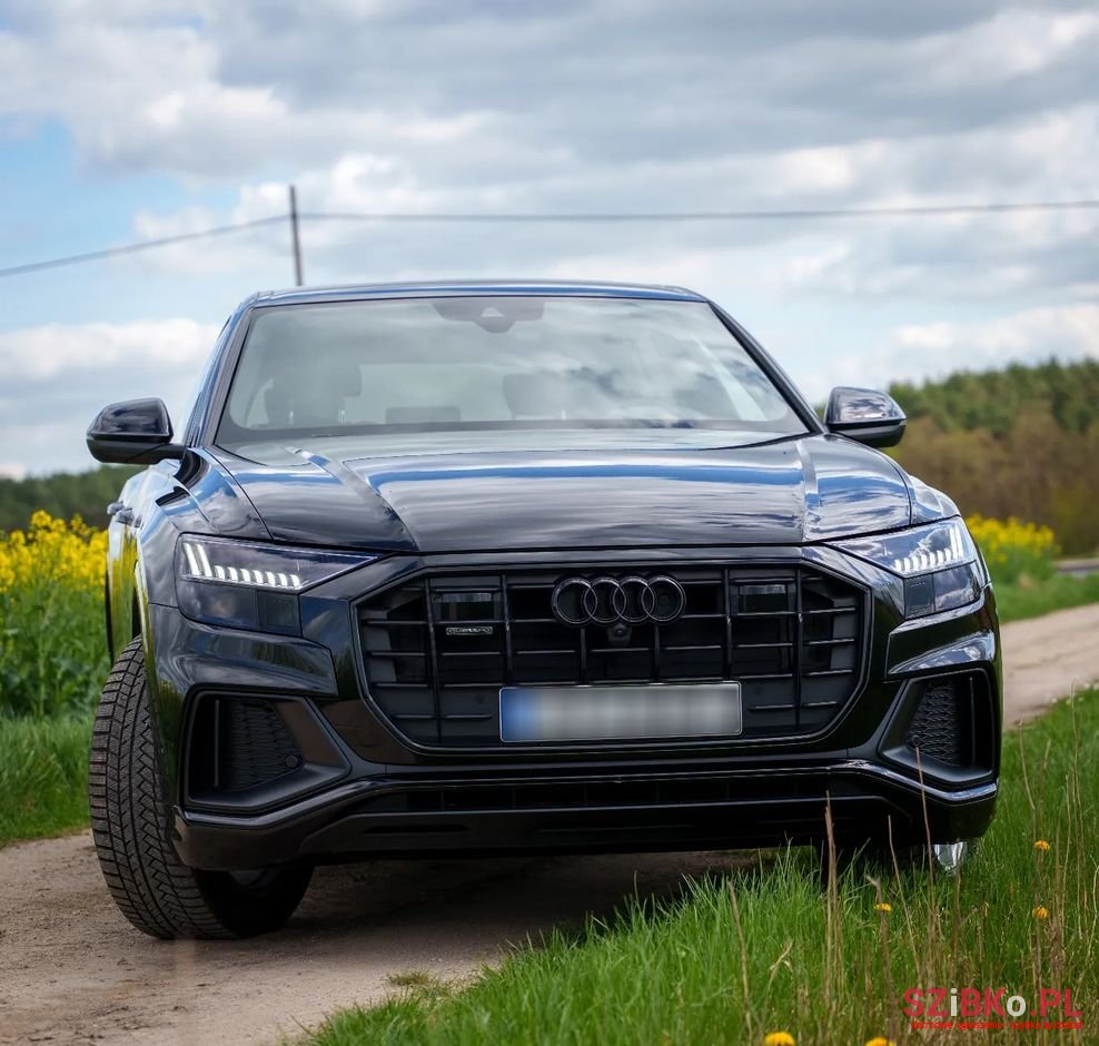 2020' Audi Q8 photo #1