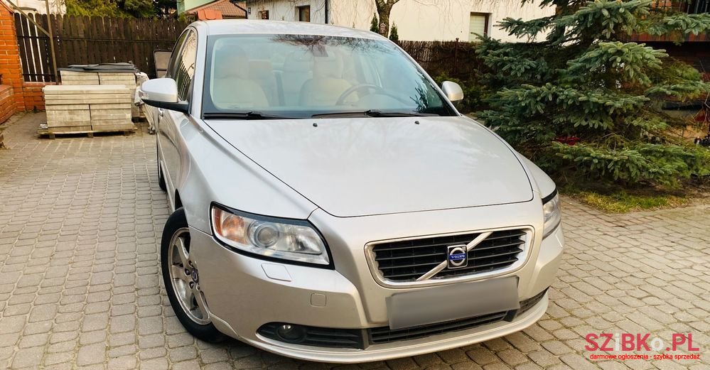 2010' Volvo S40 photo #5