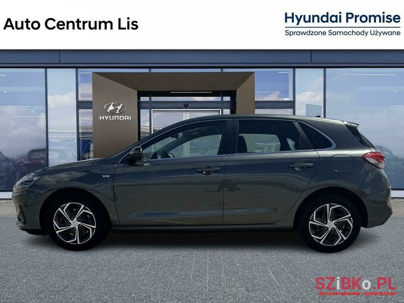 2023' Hyundai i30 photo #2