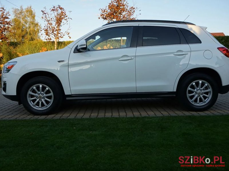 2014' Mitsubishi ASX photo #4