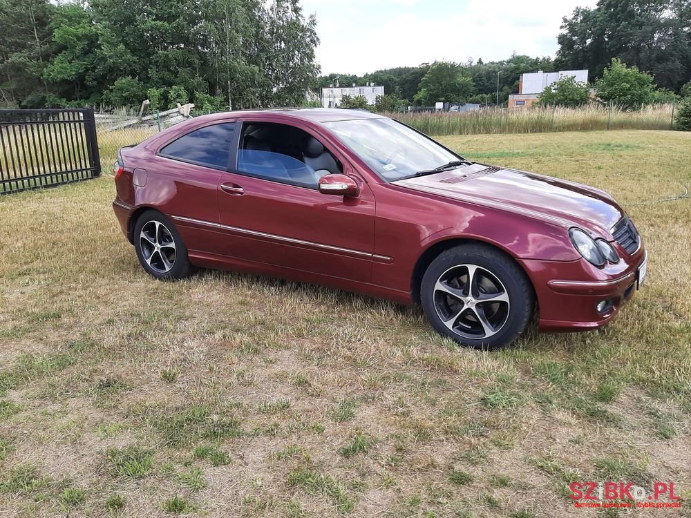 2004' Mercedes-Benz C-Class photo #6