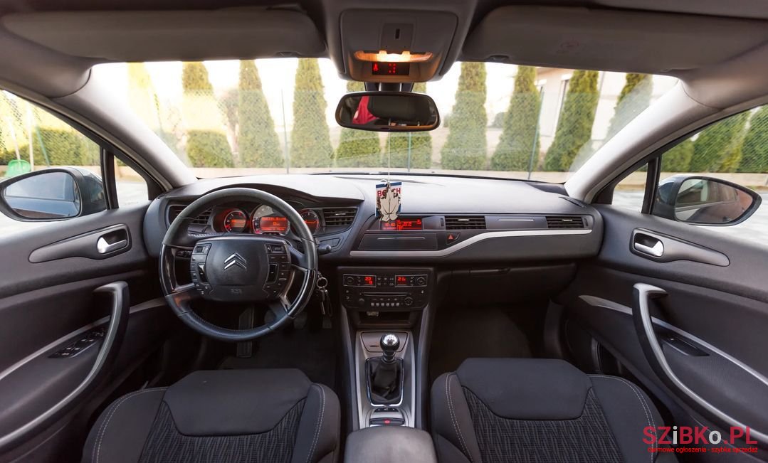 2012' Citroen C5 photo #3