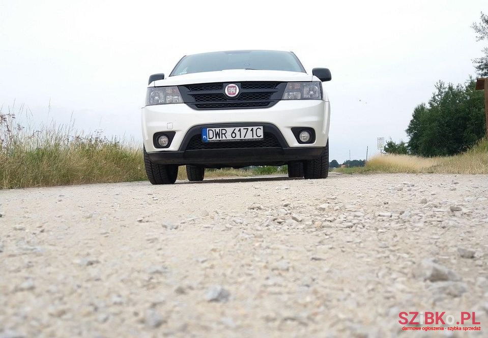 2014' Fiat Freemont photo #6