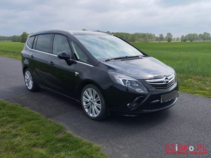 2015' Opel Zafira photo #4