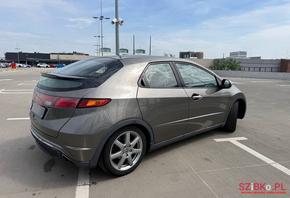 2008' Honda Civic 1.8I-Vtec Sport photo #4