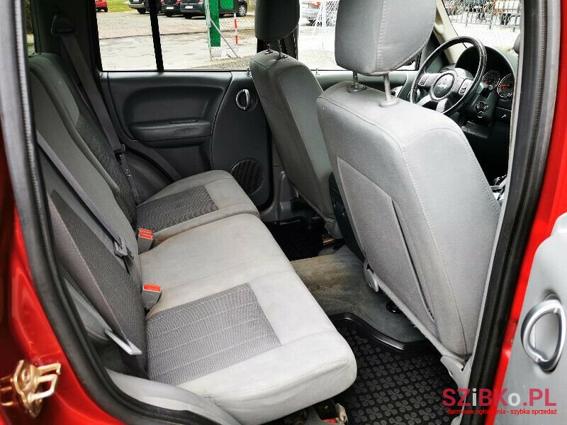 2005' Jeep Liberty photo #4