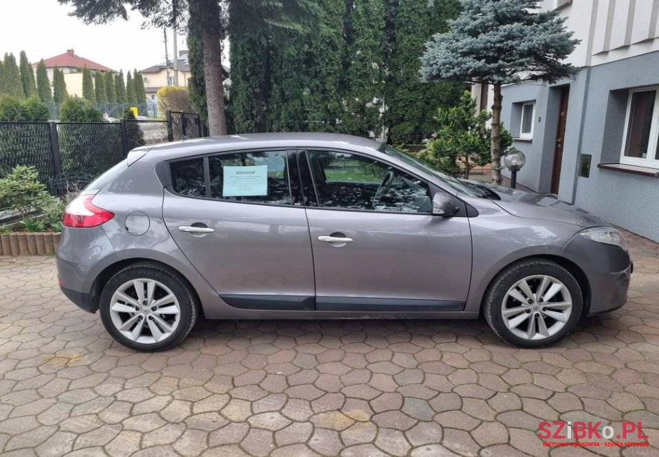 2010' Renault Megane photo #4