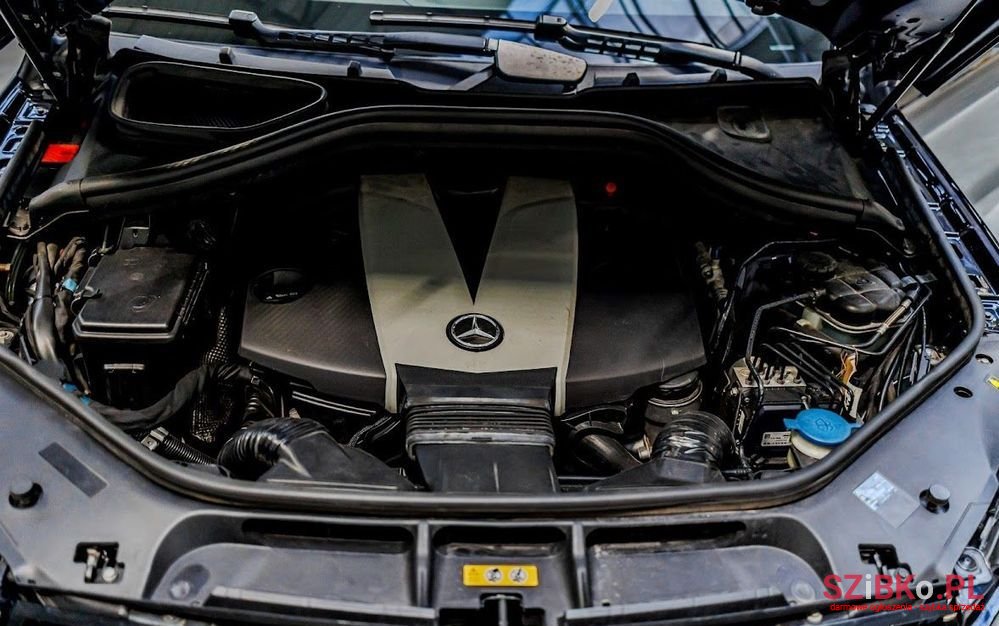 2012' Mercedes-Benz Ml photo #5