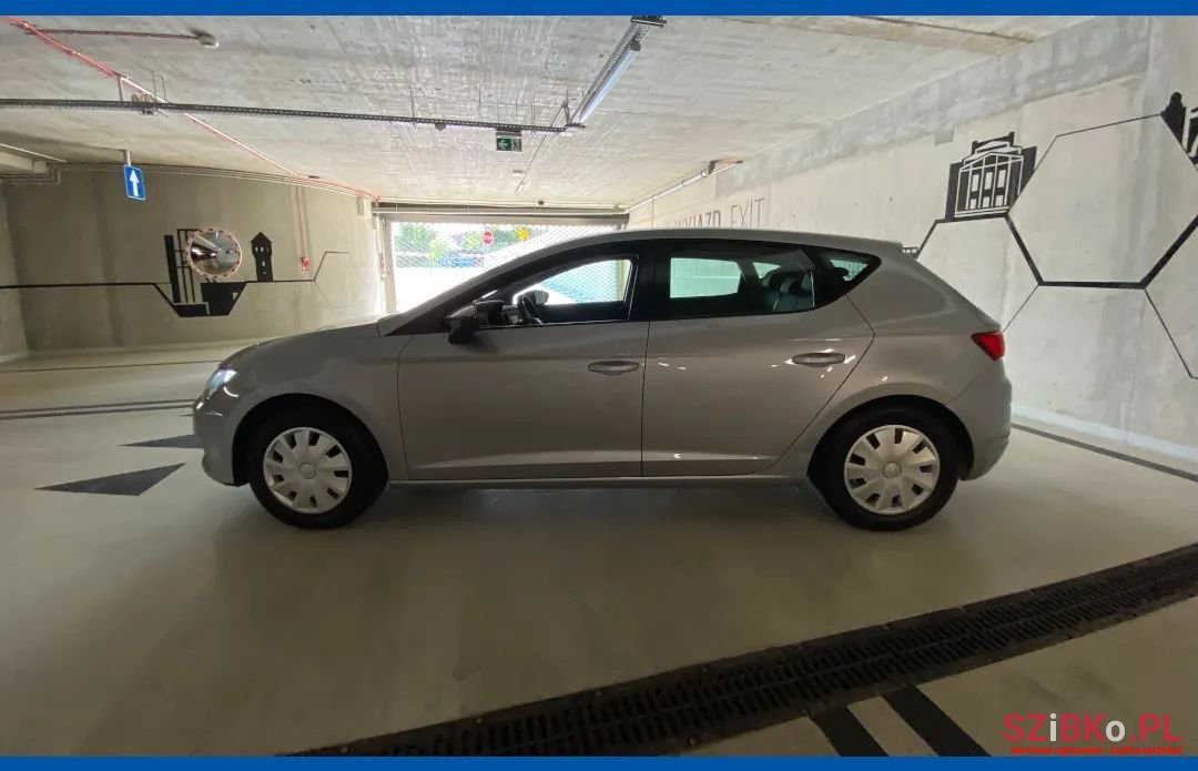 2019' SEAT Leon photo #2