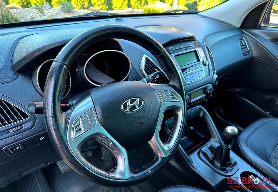 2011' Hyundai ix35 photo #4