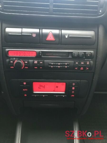 2001' SEAT Leon photo #4