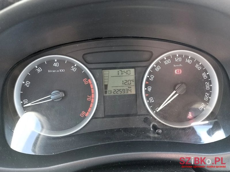 2008' Skoda Fabia photo #4