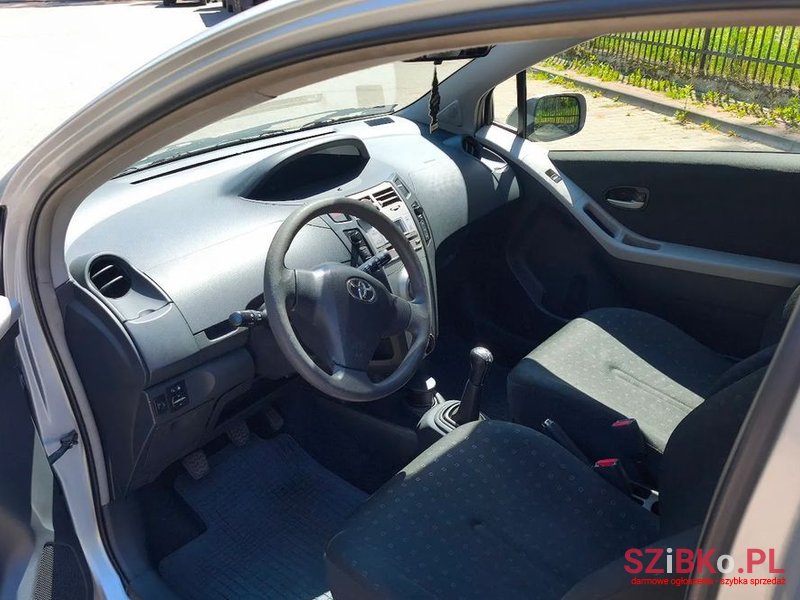 2006' Toyota Yaris 1.0 Luna photo #5