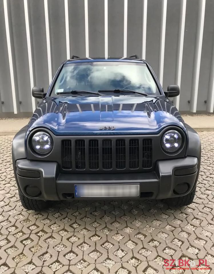 2004' Jeep Cherokee photo #1