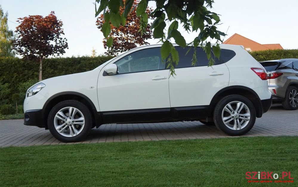 2011' Nissan Qashqai 2.0 Lounge photo #4