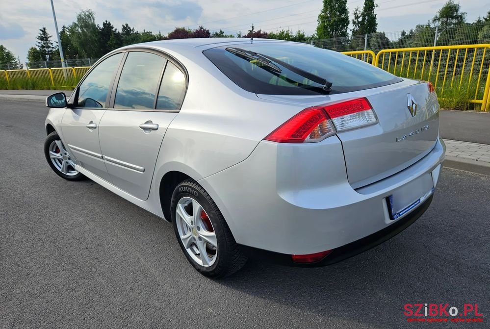 2009' Renault Laguna photo #6