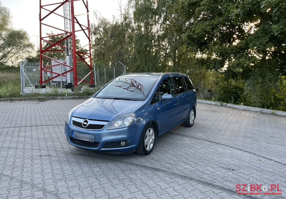 2007' Opel Zafira photo #1