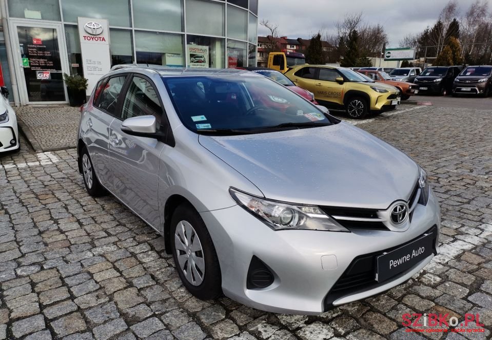 2015' Toyota Auris photo #6