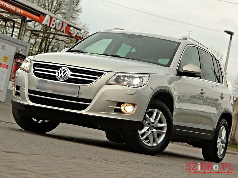 2010' Volkswagen Tiguan photo #1