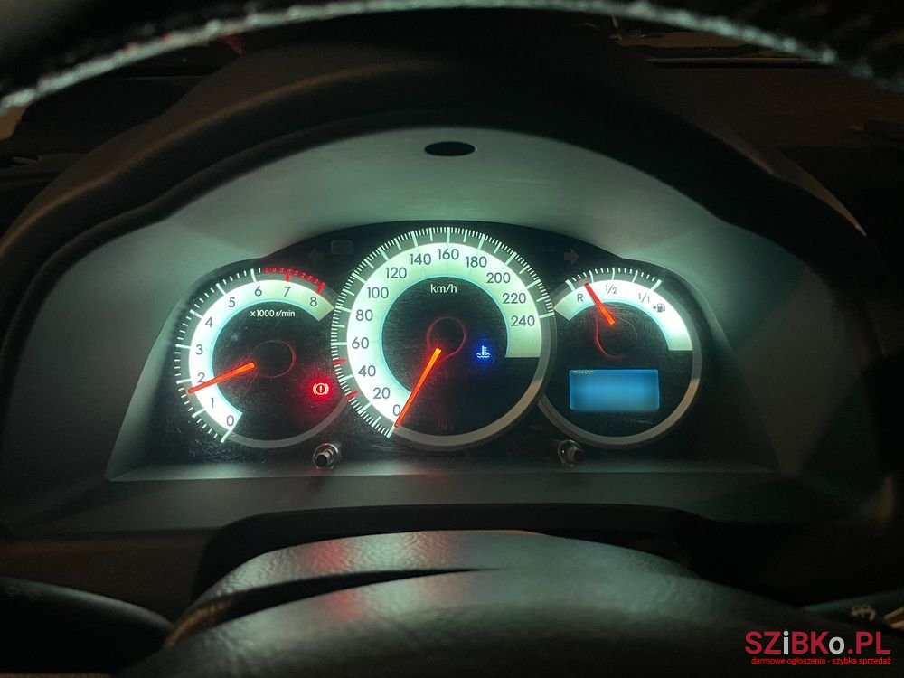 2008' Toyota Corolla Verso photo #2