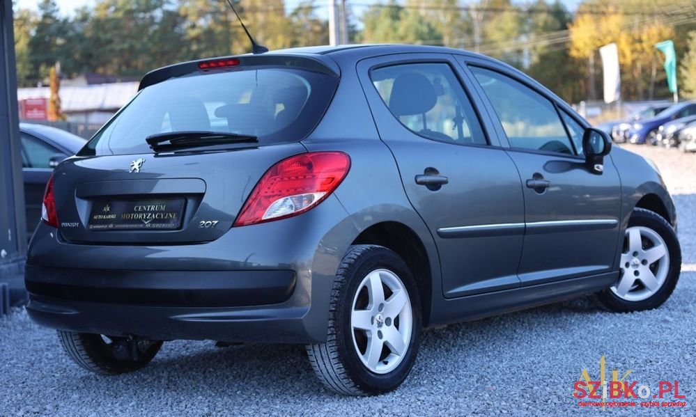 2010' Peugeot 207 photo #2
