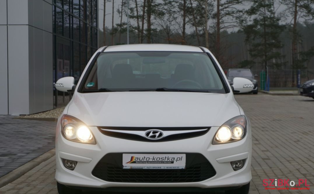2011' Hyundai i30 photo #2