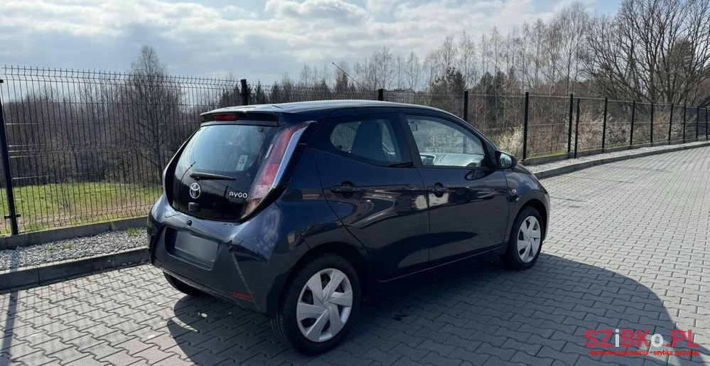 2015' Toyota Aygo 1.0 Vvt-I photo #4