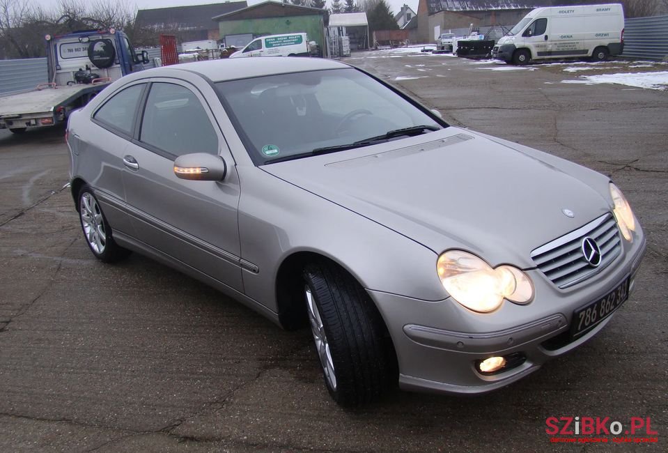 2004' Mercedes-Benz Klasa C photo #4