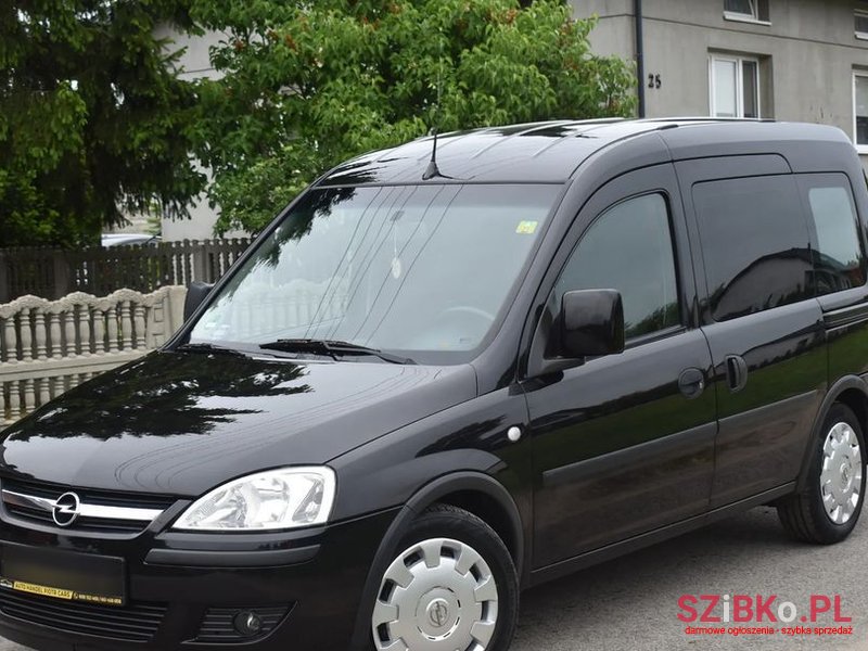 2009' Opel Combo photo #1