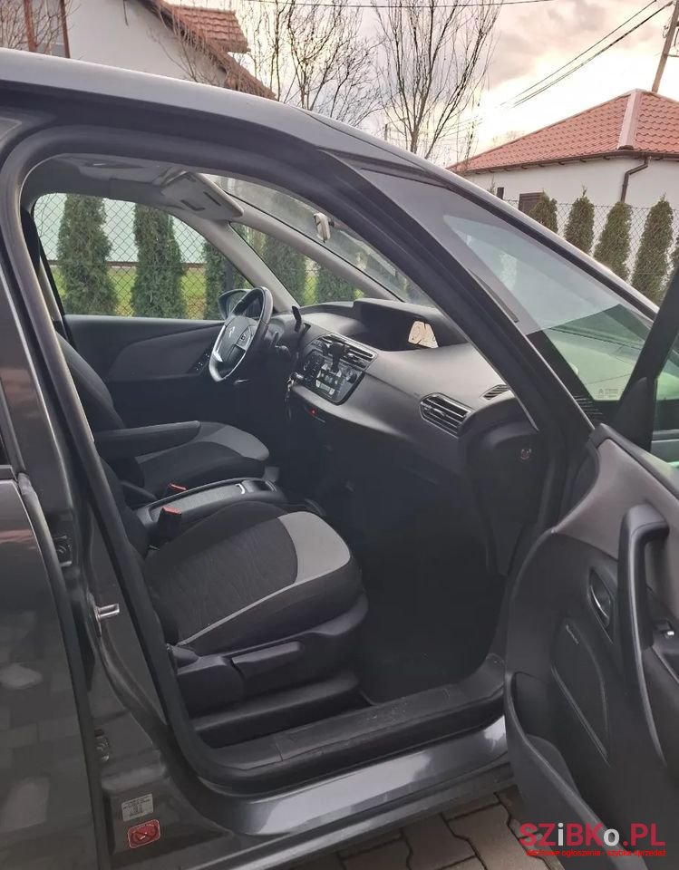 2014' Citroen C4 Grand Picasso photo #5