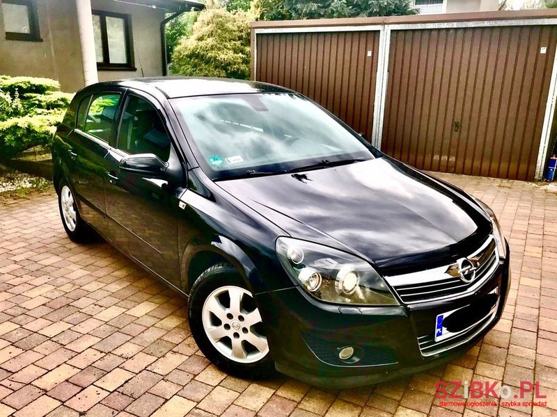 2009' Opel Astra photo #3