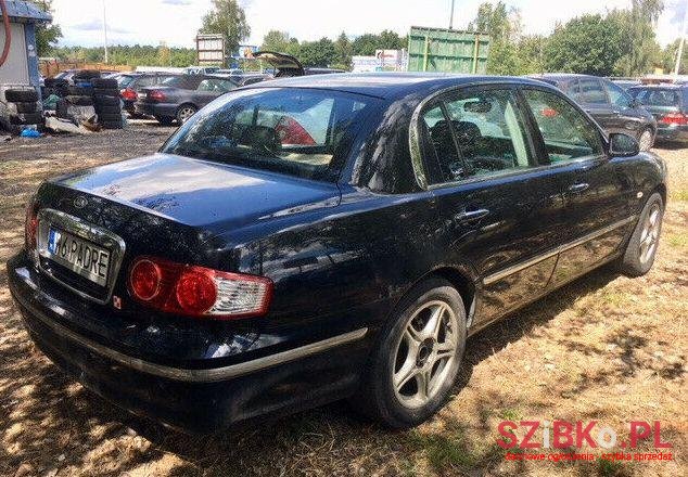 2004' Kia Opirus photo #4