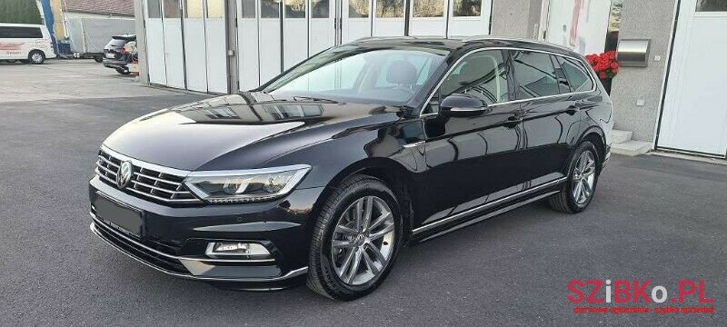 2018' Volkswagen Passat photo #2