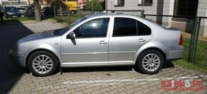 2002' Volkswagen Bora photo #1