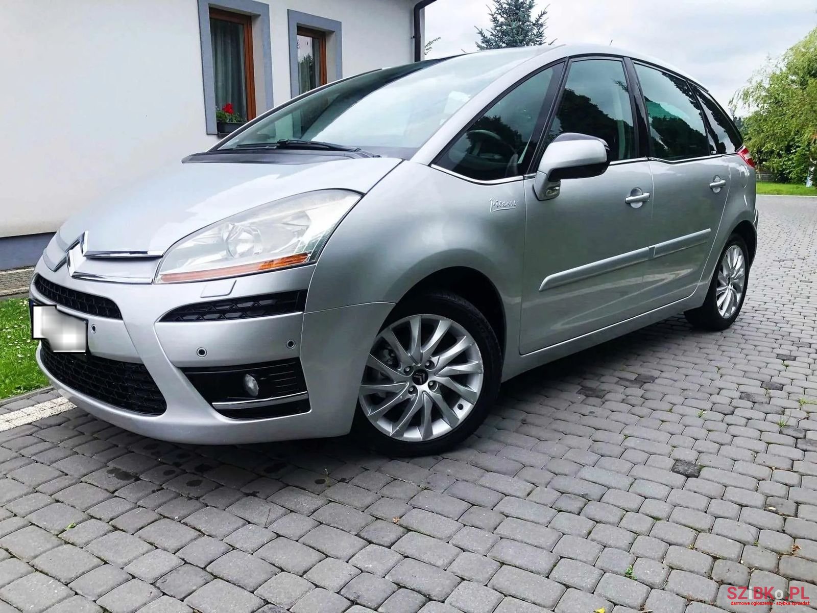 2008' Citroen C4 Picasso photo #1