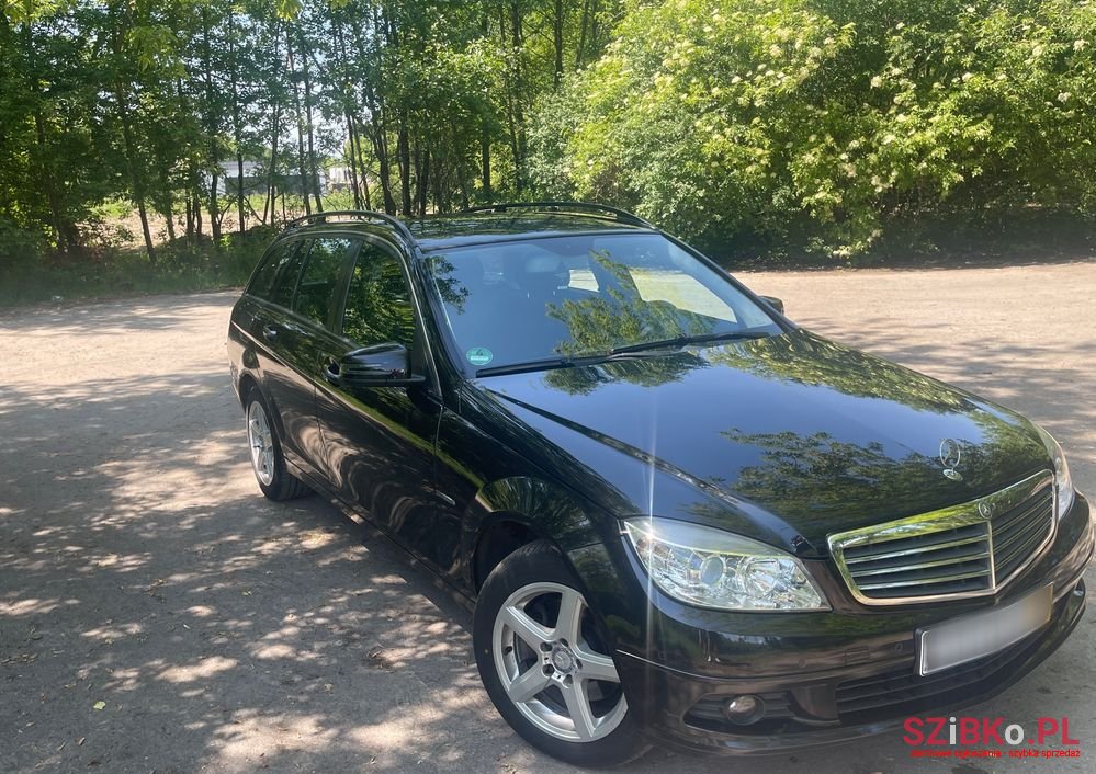 2009' Mercedes-Benz C-Class photo #1