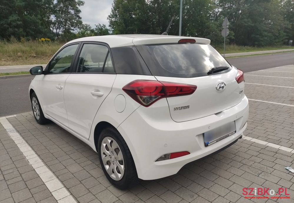2016' Hyundai i20 photo #5