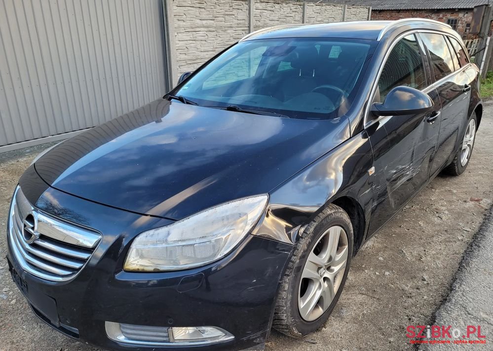 2011' Opel Insignia photo #3