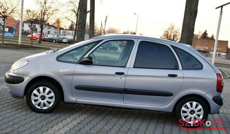 2000' Citroen Xsara Picasso photo #1